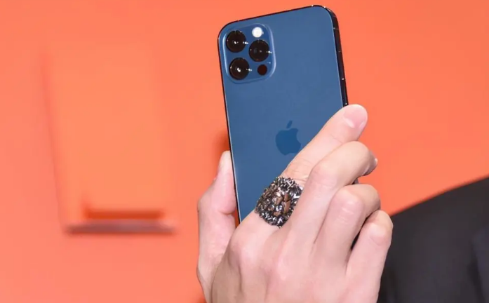 保亭苹果手机维修分享iPhone12系列重启方法教程 